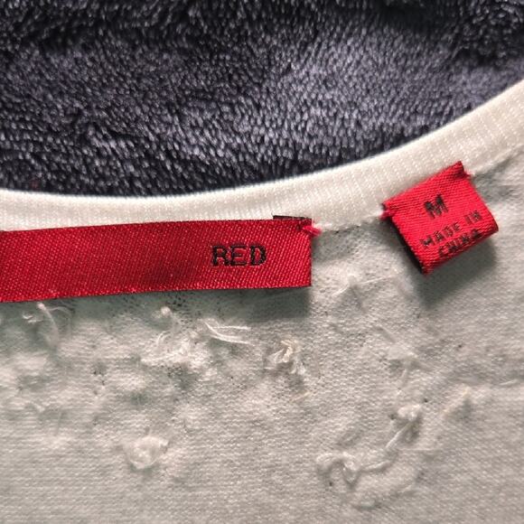 Redβs Embellished White Blouse β Size M π€β¨ V-Neck - Picture 2 of 7